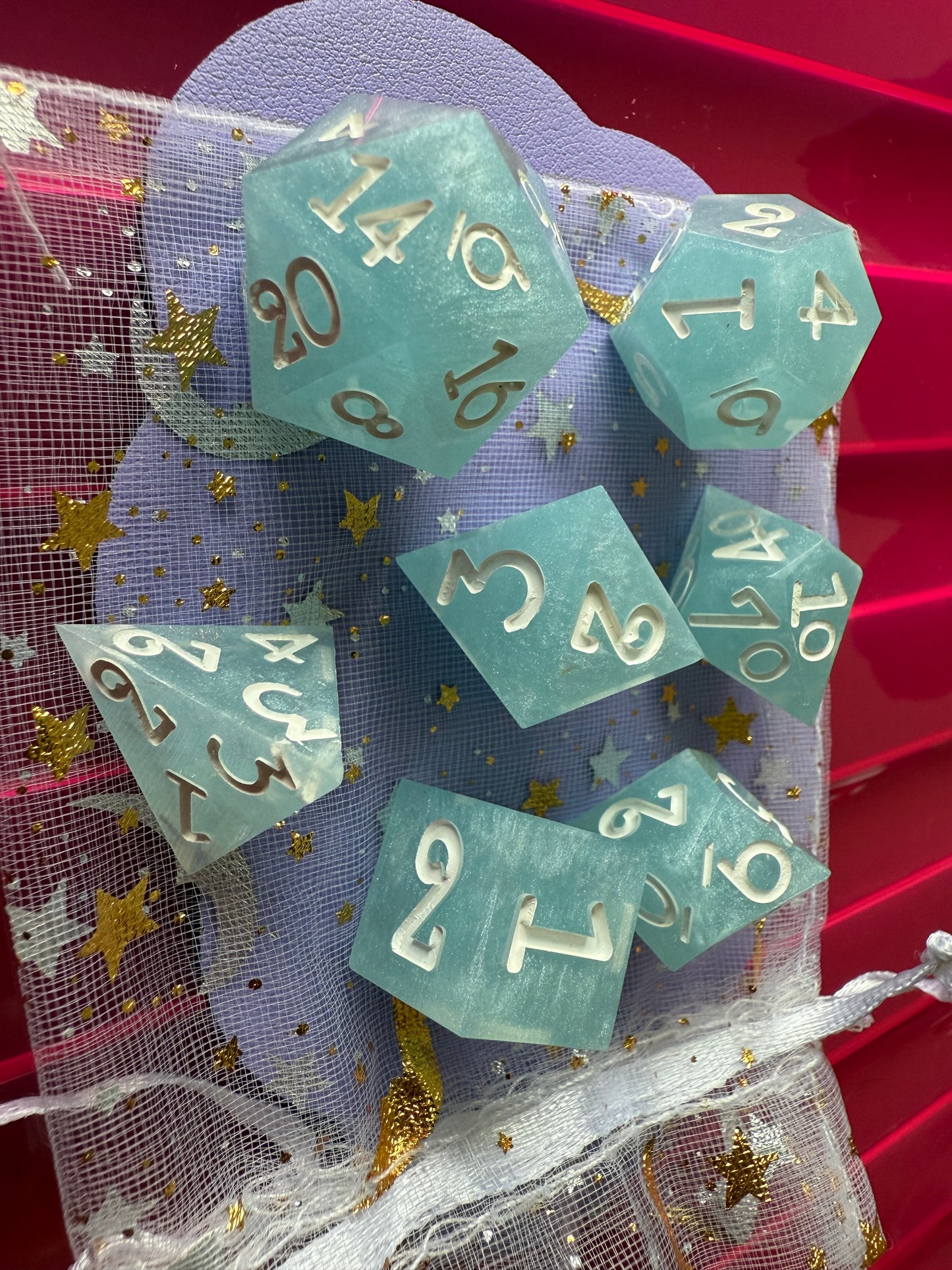 Frosted 7pc Dice Set