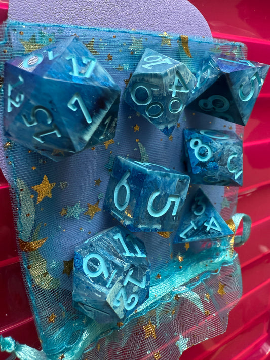 Blue Petrie Pour 7pc Dice Set